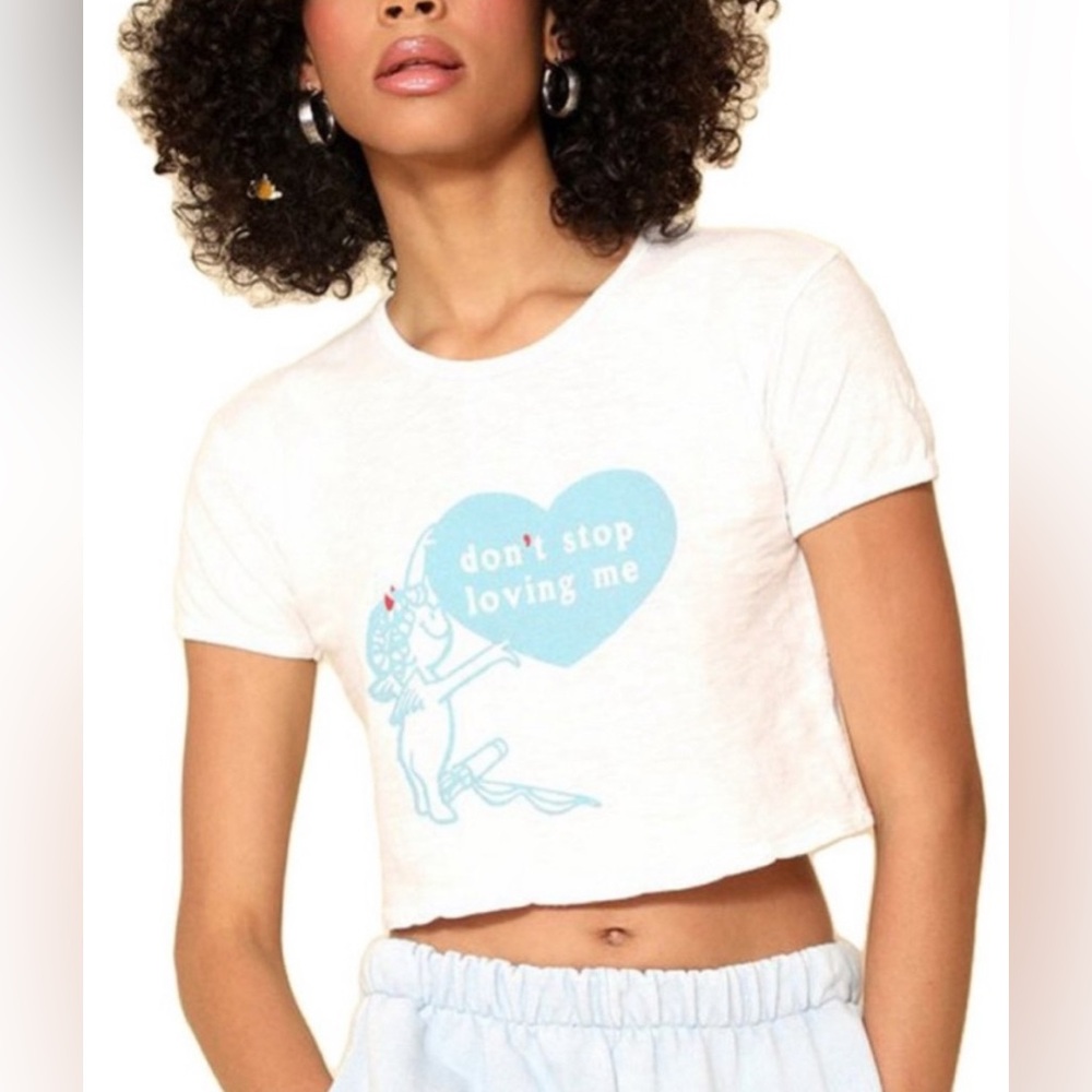boys lie white cropped graphic tee size medium